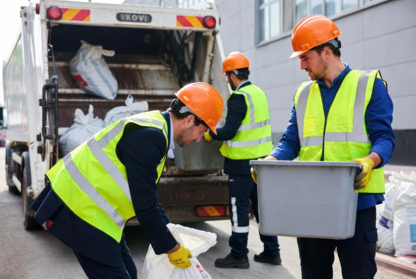 Commercial Waste Removal in Pendleton M6 5